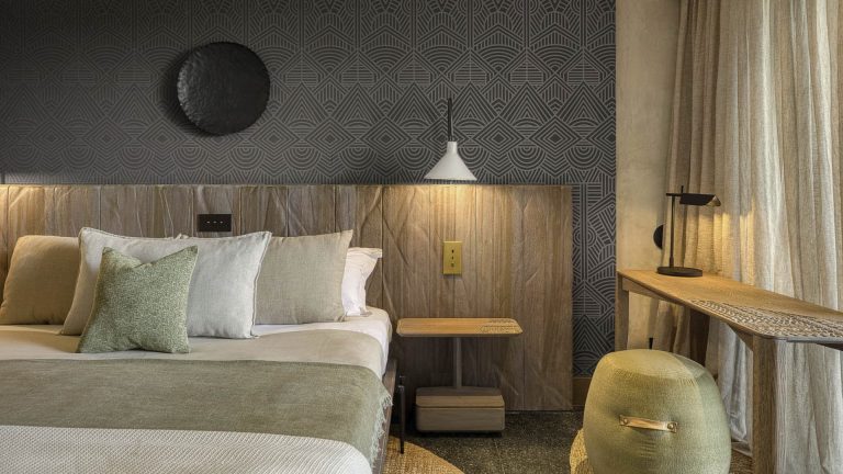 savannah-room-interior-closeup