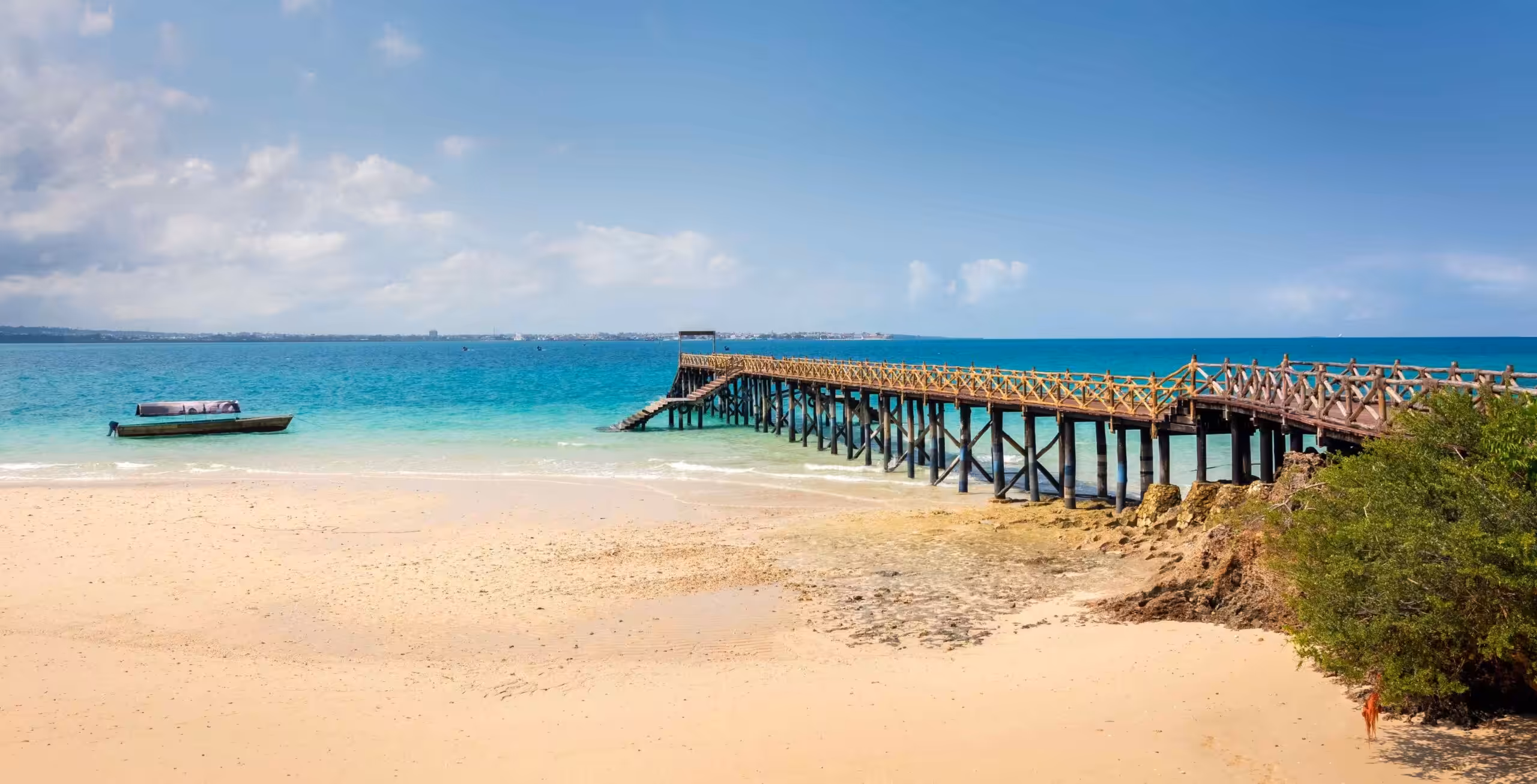 Prison-Island-Tour_Wooden-pier-compressed-scaled