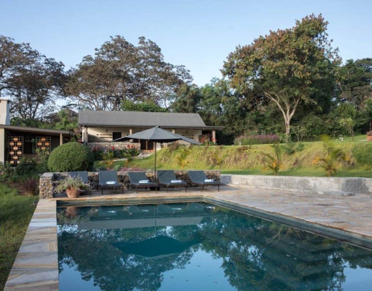 Swimmingpool-Arusha-Villa-1-960x750