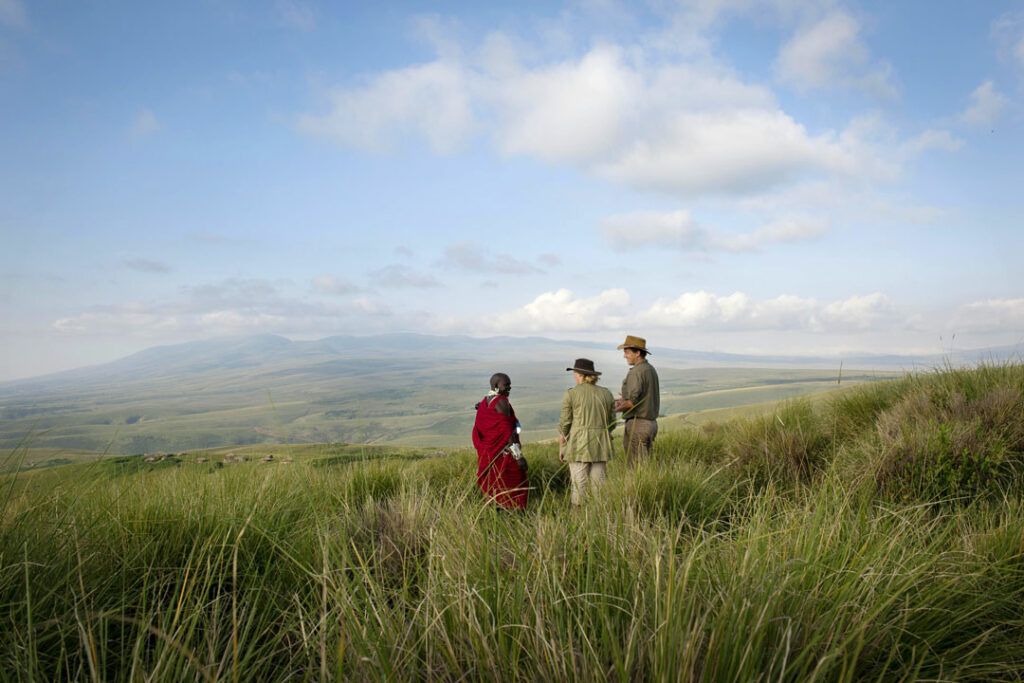 walking-highlands-ngorongoro-tanzania-luxury-safari-trekking-1024x683